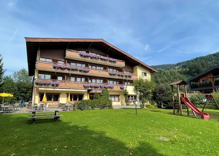 Parkhotel Kirchberg 3*